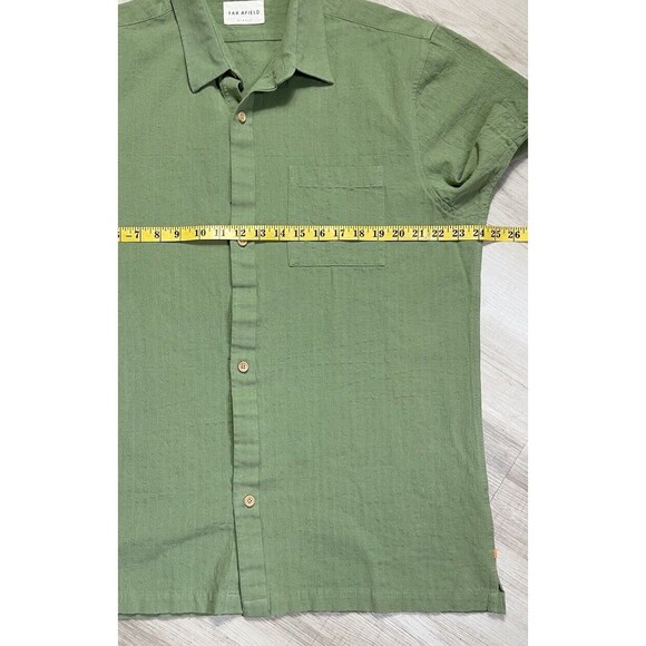 FAR AFIELD SHORT SLEEVED BUTTON DOWN SHIRT. Size: 4 - Picture 3 of 6